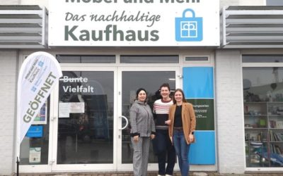 Wer sind die 3 Damen, die im Kaufhaus arbeiten?